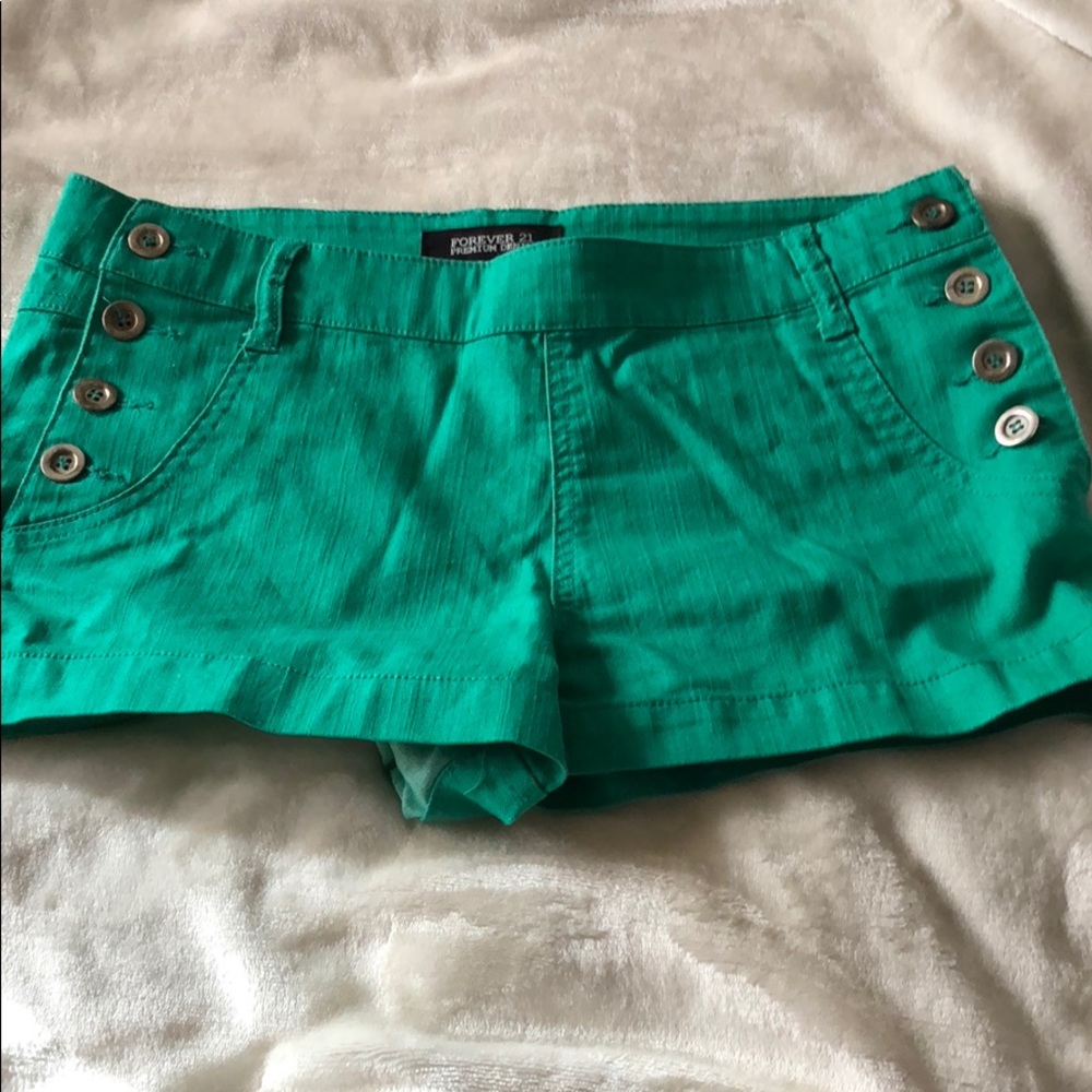 Short shorts turquoise green